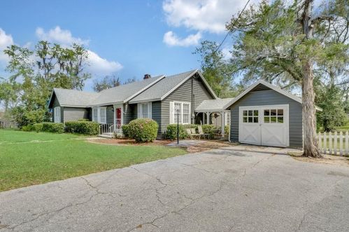 927 Florida Ave, Deland, FL 32720-2717