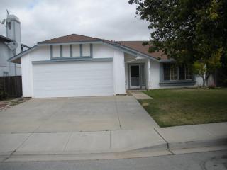 1211 Cabernet Dr, Gonzales, CA 93926-9416
