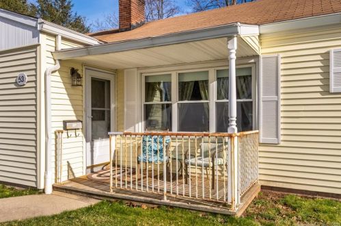 53 Crosby Rd, Manchester, CT 06042-3318