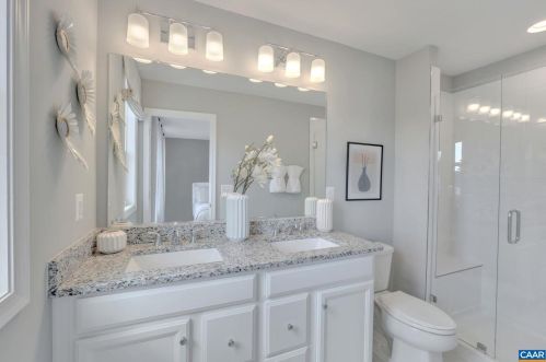 6015 Mccomb St, Crozet VA 22932-3023 exterior