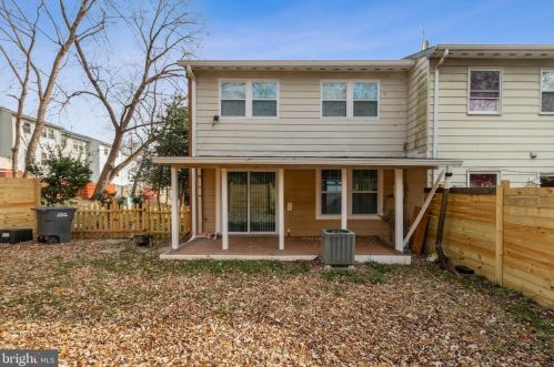 14688 Pinon Ct, Woodbridge VA  22191-3130 exterior