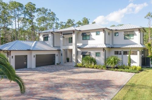 4837 Coral Wood Dr, Naples, FL 34119-1461