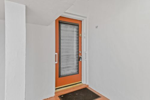 117 Lake Dora Dr, West Palm Beach, FL 33411-2377