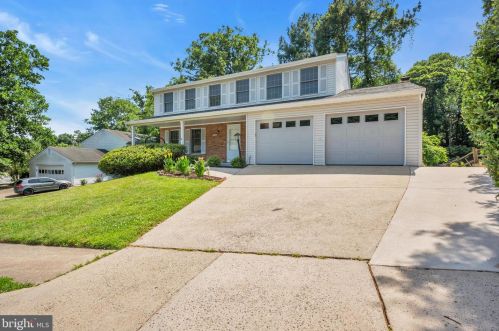 8408 Terra Woods Dr, Springfield VA  22153-3514 exterior