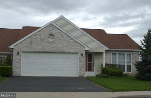 23 Fieldcrest Dr, Navy Sup Dpt, PA 17050-7912