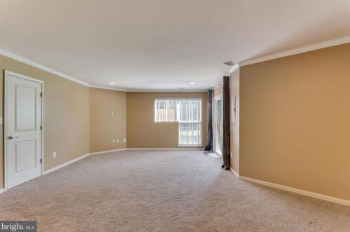 9137 Ribbon Falls Loop, Bristow VA  20136-6129 exterior