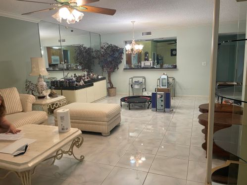 9633 Sills Dr, Boynton Beach, FL 33437-3369
