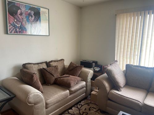 8079 Manor Cir, Milwaukee, WI 53223-6228