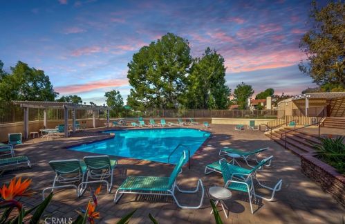 402 Westchester Pl, Fullerton CA  92835-2705 exterior