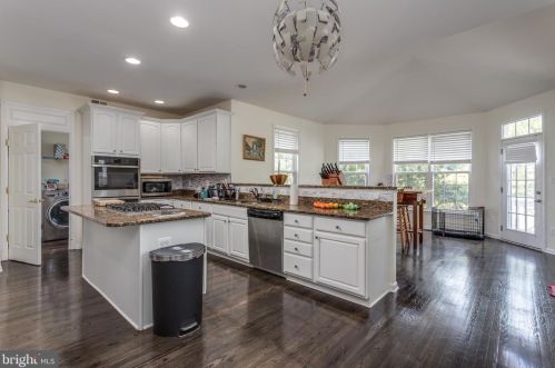 5800 Serengeti Ct, Haymarket VA  20169-3200 exterior