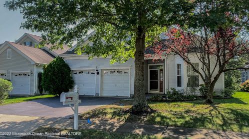 51 Silverside Rd, Lakewood, NJ 08701-7546