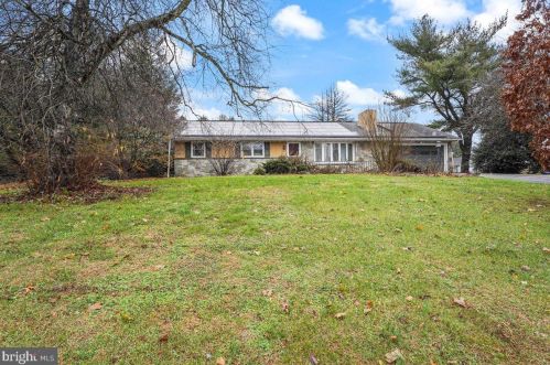 421 Stauffer Rd, Steelville, PA 19310-9405