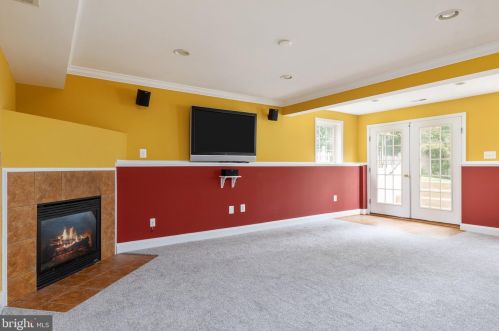 6465 Ashby Grove Loop, Haymarket VA  20169-3211 exterior