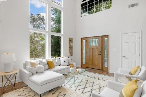 2990 Frye St, Oakland CA  94602-3545 exterior