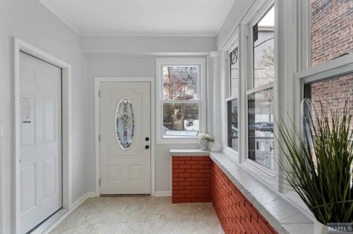 87 Edgewater Pl, Edgewater, NJ 07020-1205