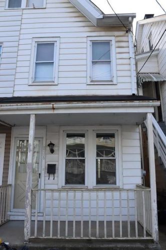816 Bushkill St, Easton PA  18042-3340 exterior