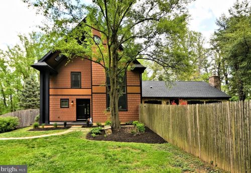 886 Gulph Rd, Norristown, PA 19406-3708