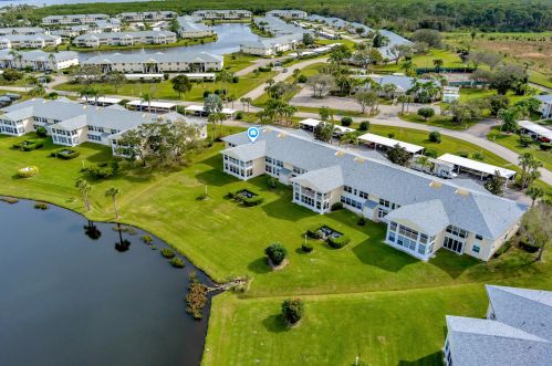 486 Grove Isle Cir, Vero Beach, FL 32962-8595