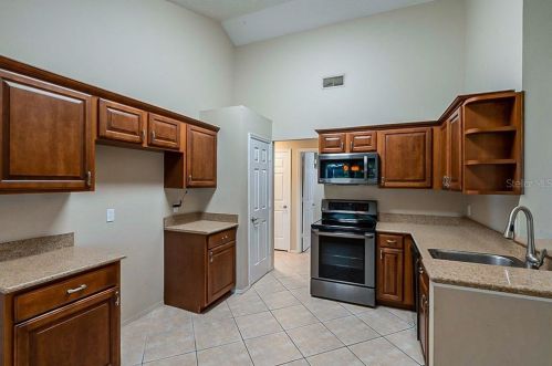 405 Country Wood Cir, Lake Mary FL  32746-4842 exterior
