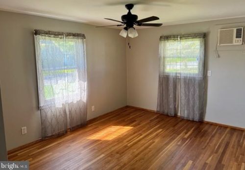 230 Eisenhower Dr, Molino PA  17961-1611 exterior