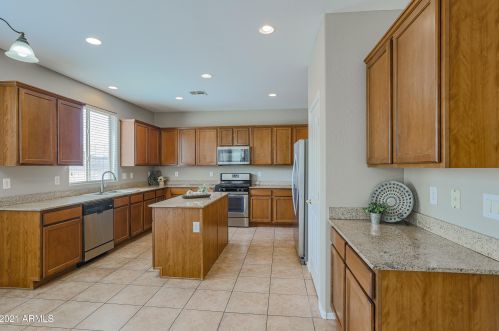 14177 Ventura St, Sun City, AZ 85379-8690