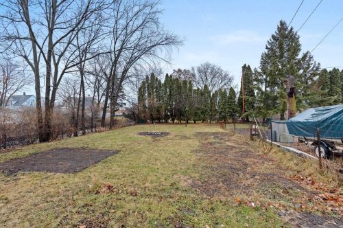 330 Grove St, Manawa WI  54949-9251 exterior