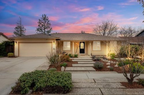 6067 Knoll Park Ct, San Jose, CA 95120-2720
