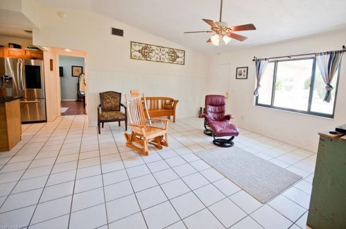 1203 19th St, Cape Coral, FL 33909-5366