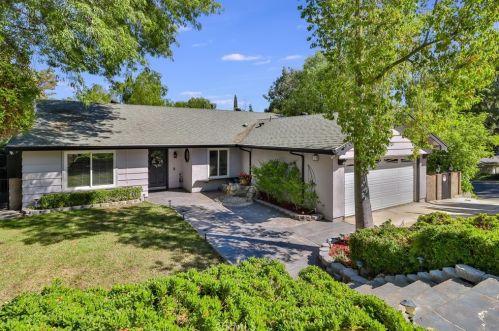 22128 Alaya Dr, Santa Clarita, CA 91350-2143