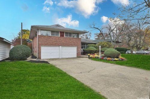 1492 Dieman Ln, Hempstead, NY 11554-4819