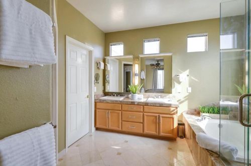 5625 Le Fevre Dr, San Jose CA  95118-3927 exterior