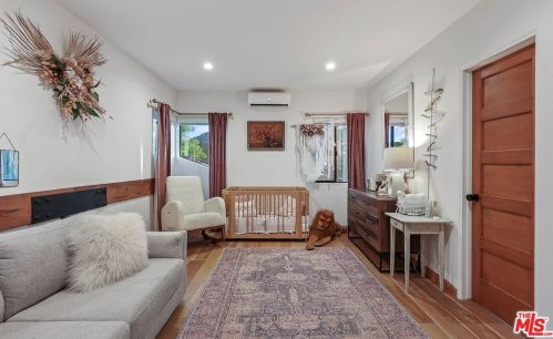 21629 Saddle Peak Rd, Topanga CA  90290-3415 exterior