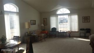 342 30th St, Moorhead MN  56560-2574 exterior