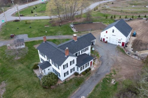 191 Main St, Kingston, NH 03848-3220
