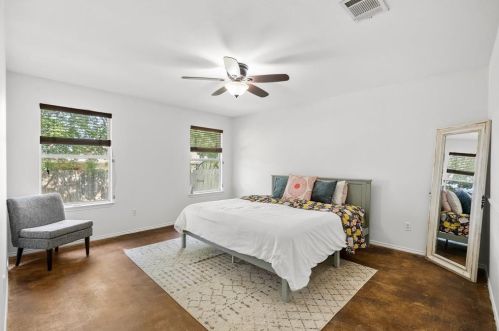188 Fall Creek Dr, Uhland, TX 78640-5385