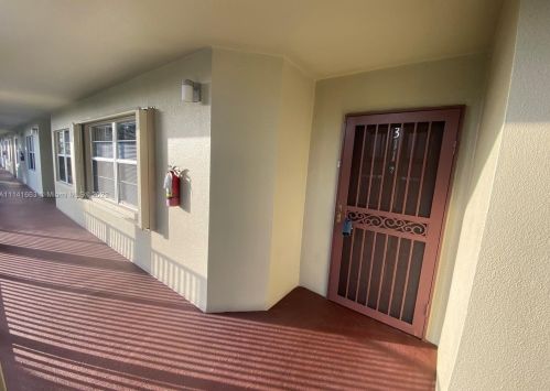 13101 15th Ct, Hollywood FL  33027-2439 exterior