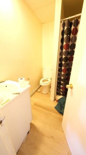 912 Atwells Ave, Providence RI 02903-1444 exterior