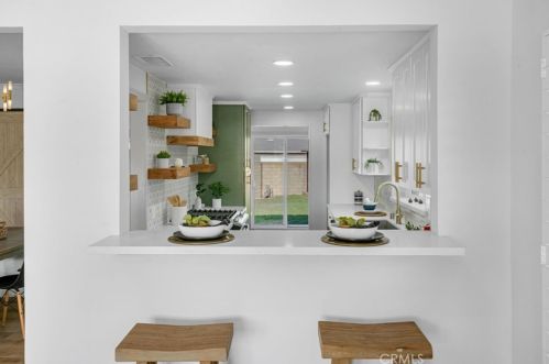 3936 Gaviota Ave, Long Beach CA  90807-3740 exterior