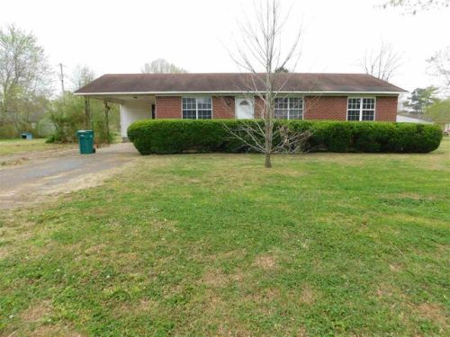 72 Curtis St, Bells, TN 38006-3679