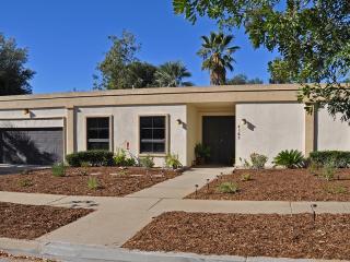 4165 Tenango Rd, Claremont, CA 91711-2341