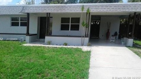 1426 4th St, Cape Coral, FL 33909-2655