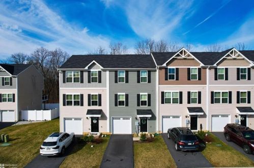 2312 Alex Rd, Easton, PA 18040-5855
