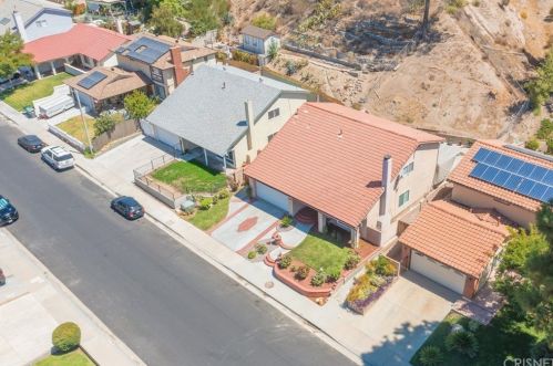29000 Gladiolus Dr, Santa Clarita CA  91387-1828 exterior