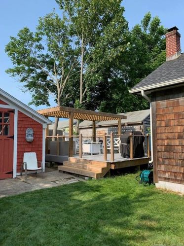 17 Bishop St, Waterford, CT 06385-2505