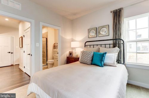 33 Winifred Dr, Hanover PA  exterior