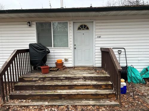 1187 Fleming St, Spooner, WI 54801-1647