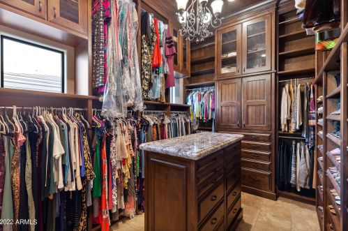 3142 Portola Vly Ct, Gilbert AZ 85297-7618 exterior