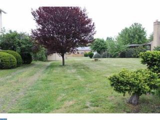 69 Limekiln Pike, Ardsley, PA 19038-2916