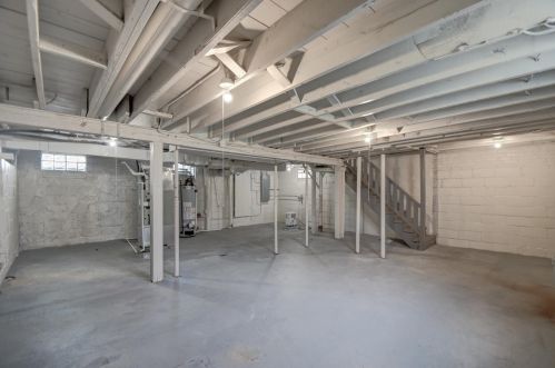 654 Johnson St, Gary IN  46402-2139 exterior