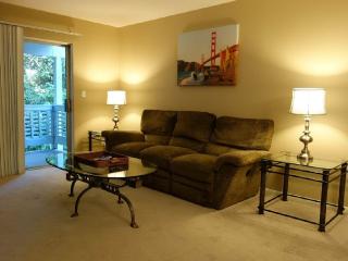 1352 Las Juntas Way, Walnut Creek CA  94597-2053 exterior